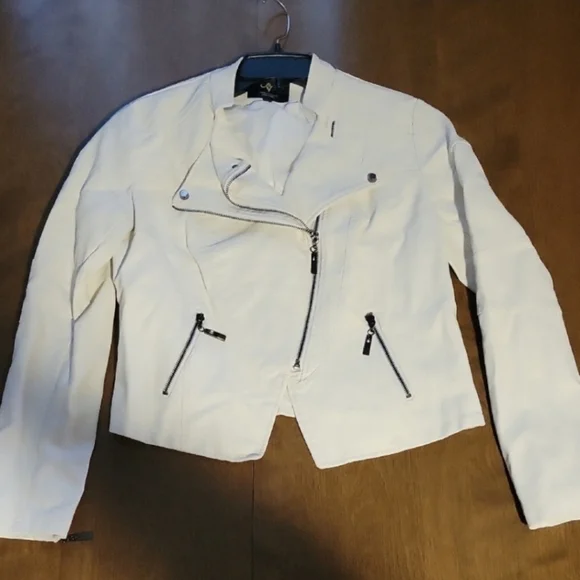 Lingluofang Faux White Leather Jacket - Picture 1 of 9
